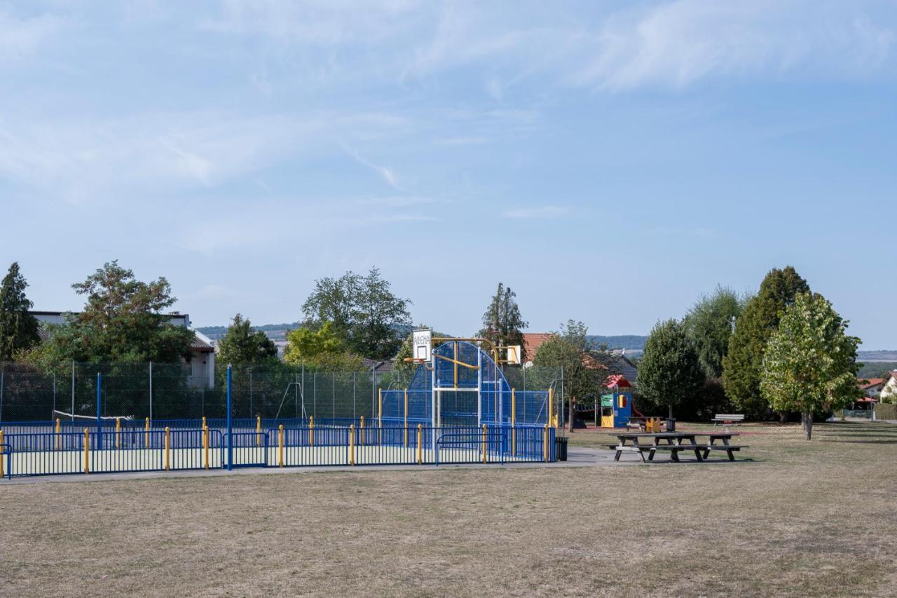 Une Halte Quelque Part Cheminot Eksteriør bilde